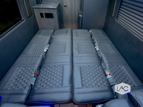 Used 2025 Mercedes-Benz Sprinter 3500 image 9