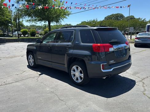 Used 2017 GMC Terrain SLE w/ Convenience Package FWD image 4