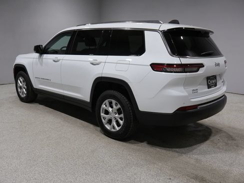 Used 2023 Jeep Grand Cherokee L Limited w/ Luxury Tech Group II AWD/4WD image 4