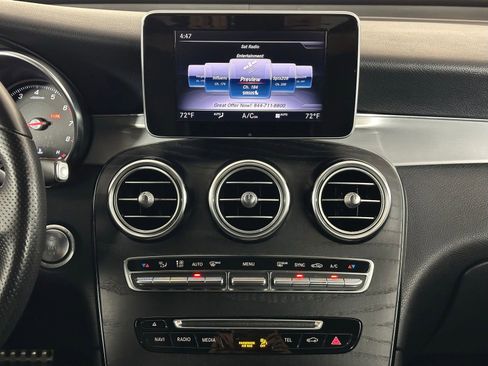 Used 2019 Mercedes-Benz GLC 300 w/ AMG Line image 14