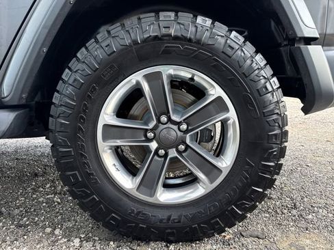 Used 2018 Jeep Wrangler Unlimited Sahara image 27