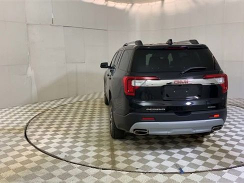 Used 2023 GMC Acadia SLT w/ LPO, Floor Liner Package image 7