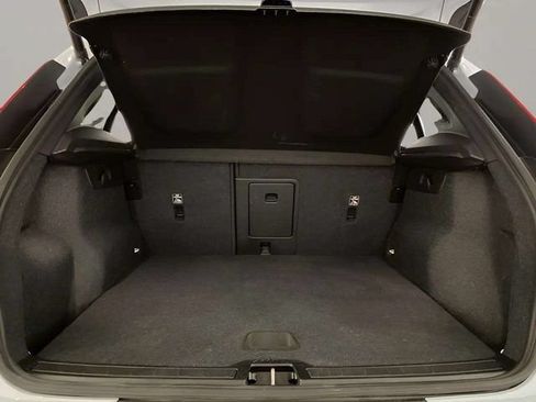 Used 2025 Volvo XC40 B5 Core AWD/4WD image 87