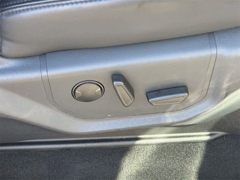 Used 2024 Ford Expedition Max XLT image 44