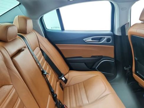 Used 2017 Alfa Romeo Giulia Ti w/ TI 19" Sport Package image 24