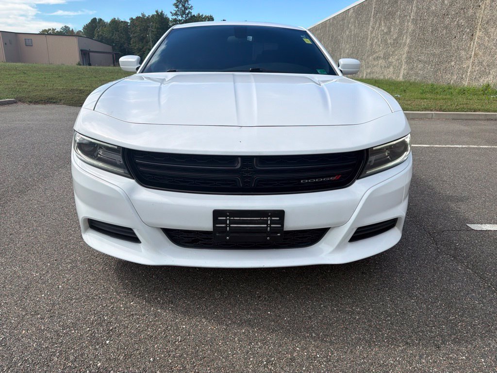 Used 2020 Dodge Charger SXT w/ Leather Interior Group RWD image 2