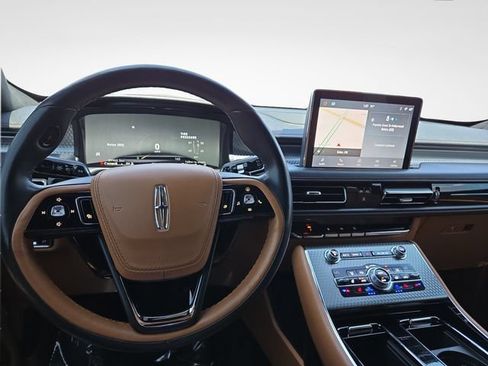 Used 2020 Lincoln Aviator Black Label w/ Dynamic Handling Package AWD/4WD image 23