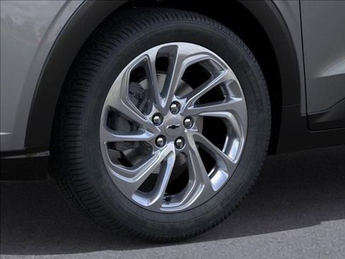 New 2027 Chevrolet Bolt LT w/ Comfort Package FWD image 9