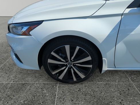 Used 2022 Nissan Altima 2.5 SR image 14