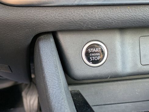 Used 2023 Nissan Rogue SV image 28