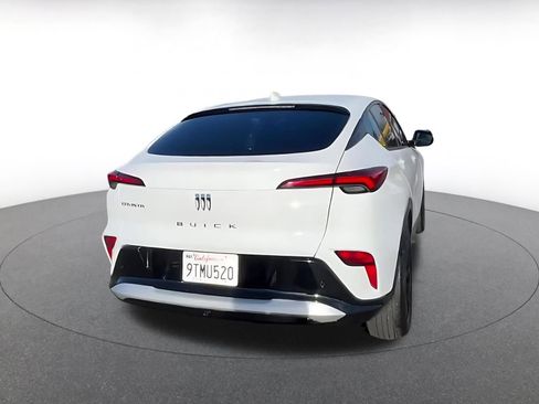 Used 2025 Buick Envista Sport Touring image 14