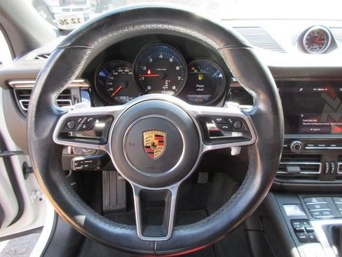 Used 2021 Porsche Macan AWD/4WD image 10
