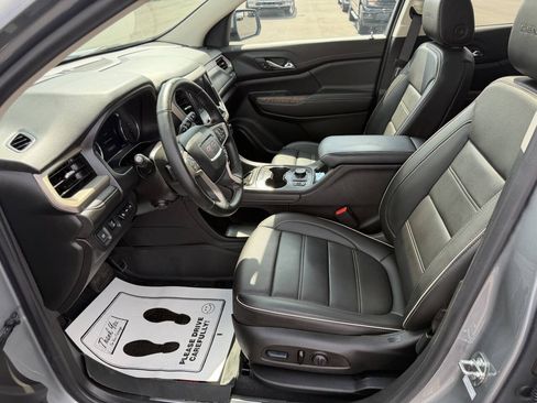 Used 2023 GMC Acadia Denali w/ Trailering Package AWD/4WD image 9