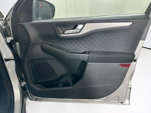 Used 2020 Ford Escape SE FWD image 30