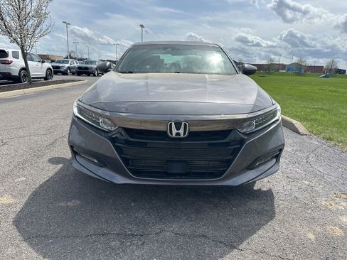 Used 2018 Honda Accord Sport image 2