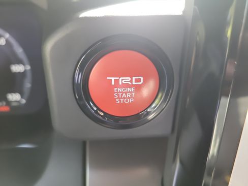 Certified 2025 Toyota Tacoma TRD Sport RWD image 28