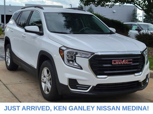 Used 2024 GMC Terrain SLE w/ Driver Convenience Package AWD/4WD image 1
