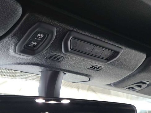 Used 2023 Jeep Wrangler Unlimited Sahara image 33