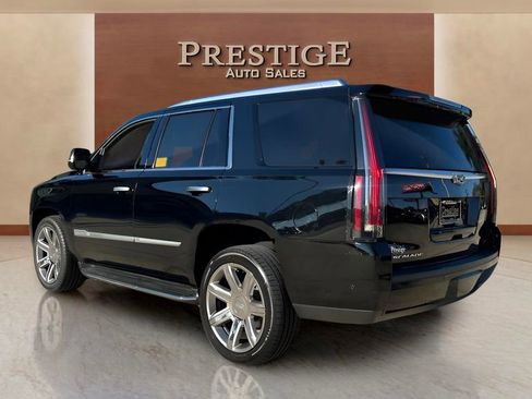 Used 2020 Cadillac Escalade Luxury image 18