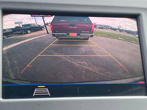 Used 2021 Chevrolet Equinox LT FWD image 19