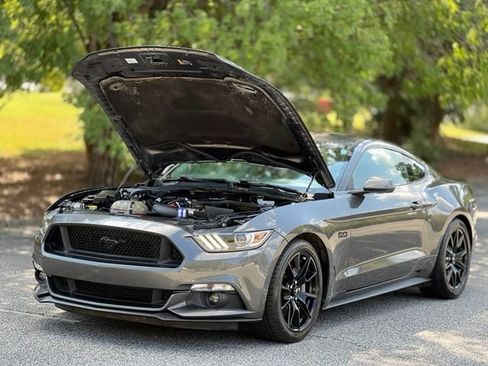 Used 2017 Ford Mustang GT w/ Black Accent Package RWD image 39