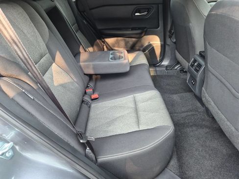 Used 2025 Nissan Rogue SV AWD/4WD image 25