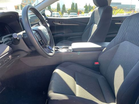 Used 2025 Toyota Camry LE image 27