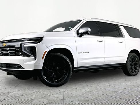 Certified 2025 Chevrolet Suburban Premier AWD/4WD image 1