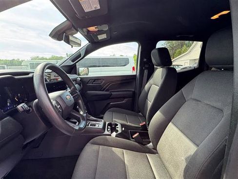 Used 2024 Chevrolet Colorado W/T image 35