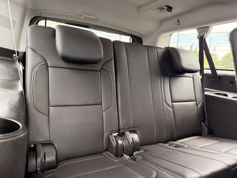 Used 2017 GMC Yukon XL SLT AWD/4WD image 34