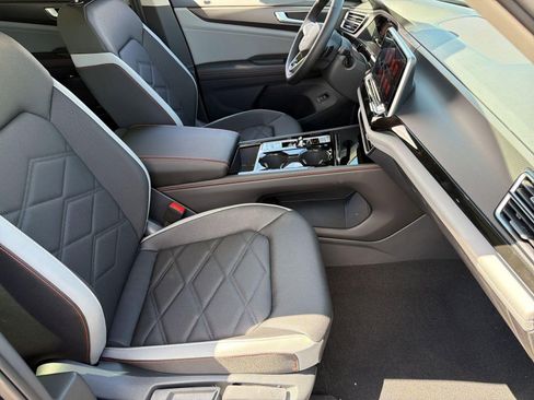 New 2026 Volkswagen Atlas Peak Edition AWD/4WD image 30