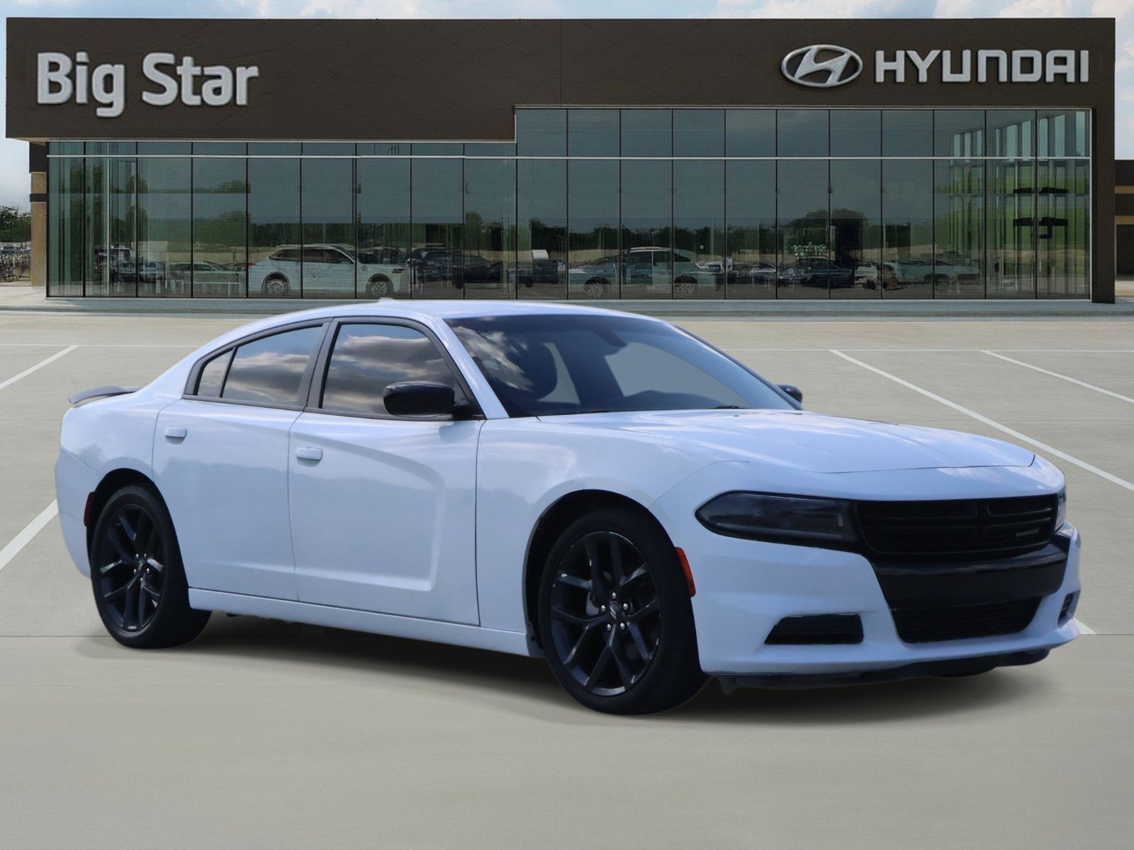 Used 2023 Dodge Charger SXT w/ Blacktop Package RWD image 6