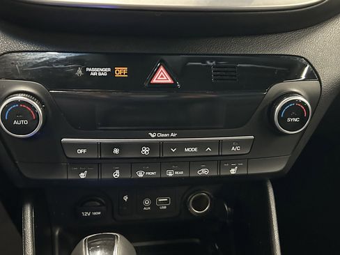 Used 2021 Hyundai Tucson Limited image 31