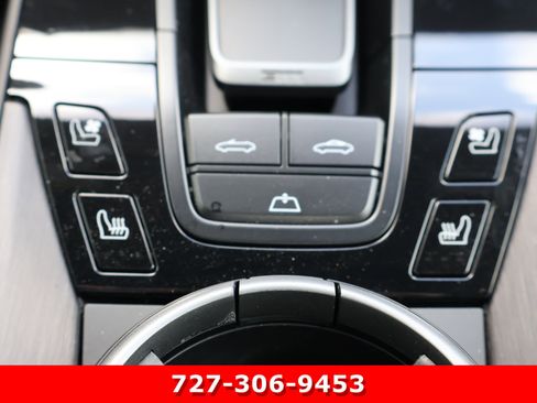 Used 2024 Porsche 911 Cabriolet image 28