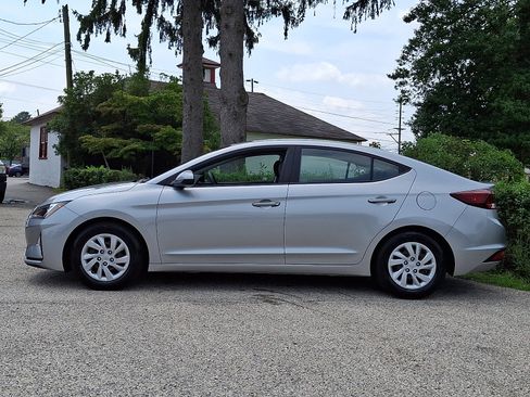Used 2020 Hyundai Elantra SE FWD image 4