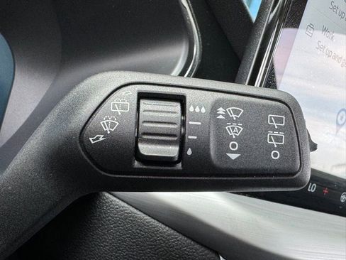 Used 2023 Ford Escape Platinum image 9