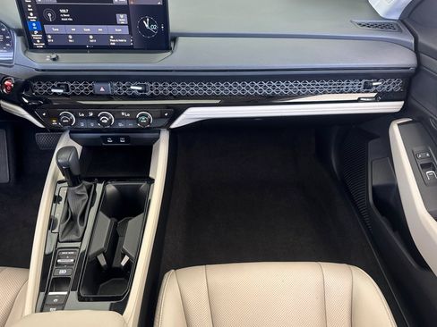 Used 2024 Honda Accord EX-L image 30