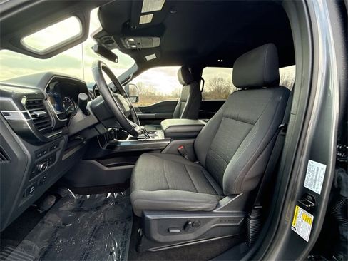 Used 2022 Ford F150 XLT w/ Equipment Group 302A High image 16