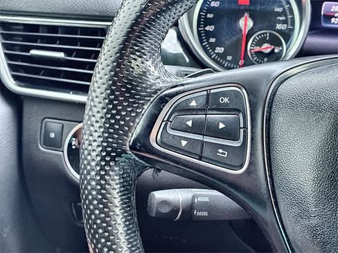 Used 2019 Mercedes-Benz GLE 400 4MATIC image 26