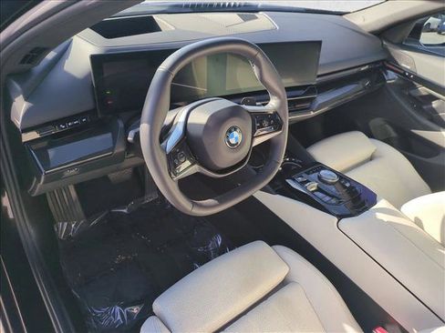 Certified 2024 BMW 530i w/ Premium Package RWD image 10