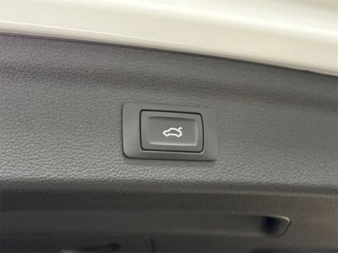 Used 2022 Audi Q3 2.0T Premium image 13