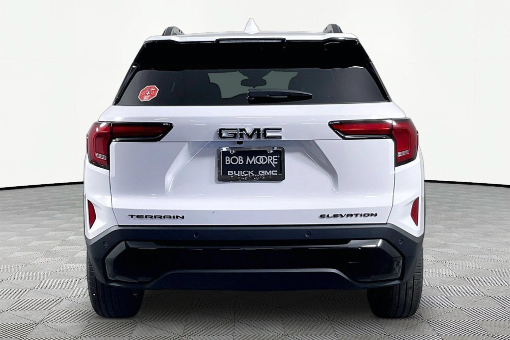 New 2027 GMC Terrain Elevation w/ Black Edition FWD image 5