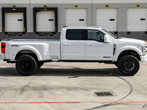 Used 2026 Ford F450 Lariat w/ FX4 Off-Road Package image 25