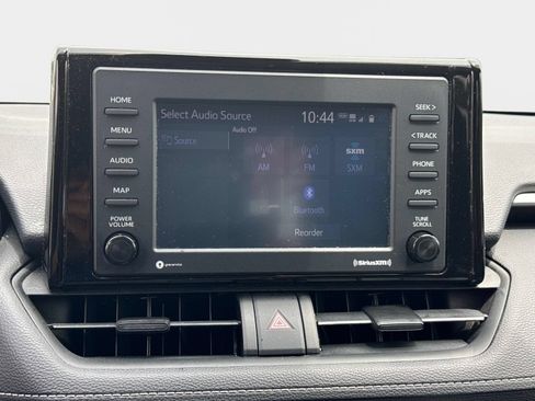 Used 2021 Toyota RAV4 LE FWD image 18