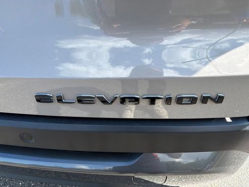 Used 2025 GMC Terrain Elevation w/ Elevation Premium Package AWD/4WD image 8