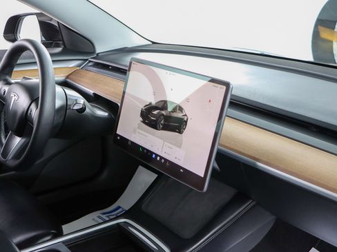 Used 2022 Tesla Model 3 Long Range AWD/4WD image 23