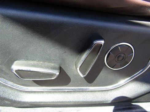 Used 2015 Ford F150 Platinum w/ Equipment Group 701A Luxury image 13