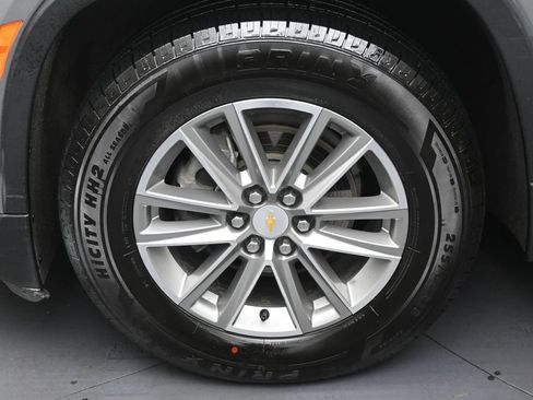 Used 2023 Chevrolet Traverse LT AWD/4WD image 40