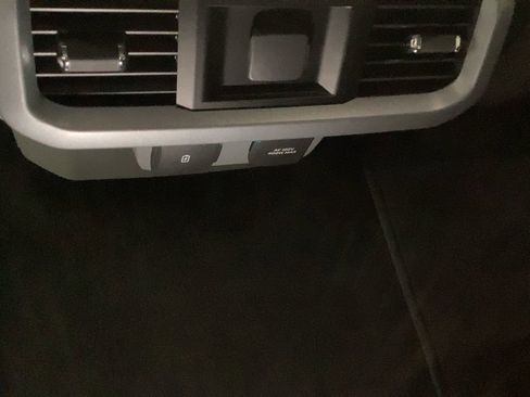 Used 2022 Ford F150 XLT w/ Equipment Group 302A High image 17