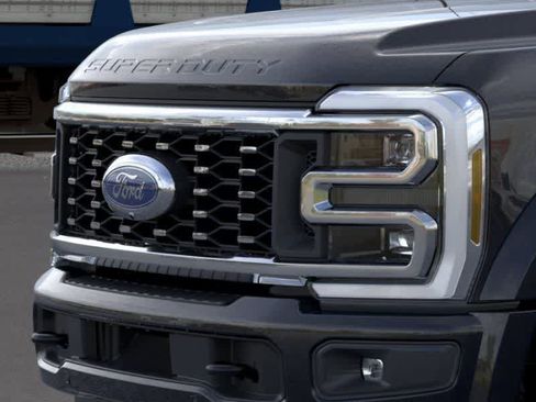 New 2026 Ford F450 Platinum w/ FX4 Off-Road Package AWD/4WD image 17